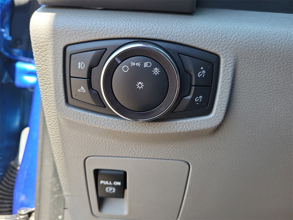 2016 Ford F-150 XLT photo 30