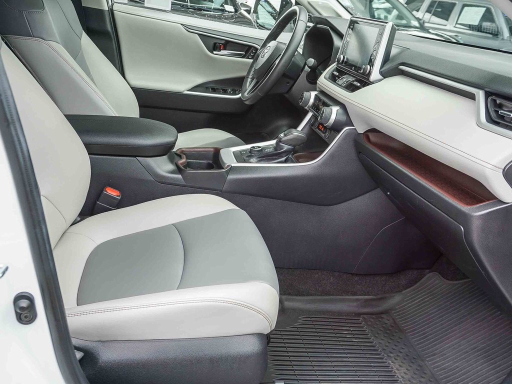 2021 Toyota RAV4 Hybrid Limited photo 10