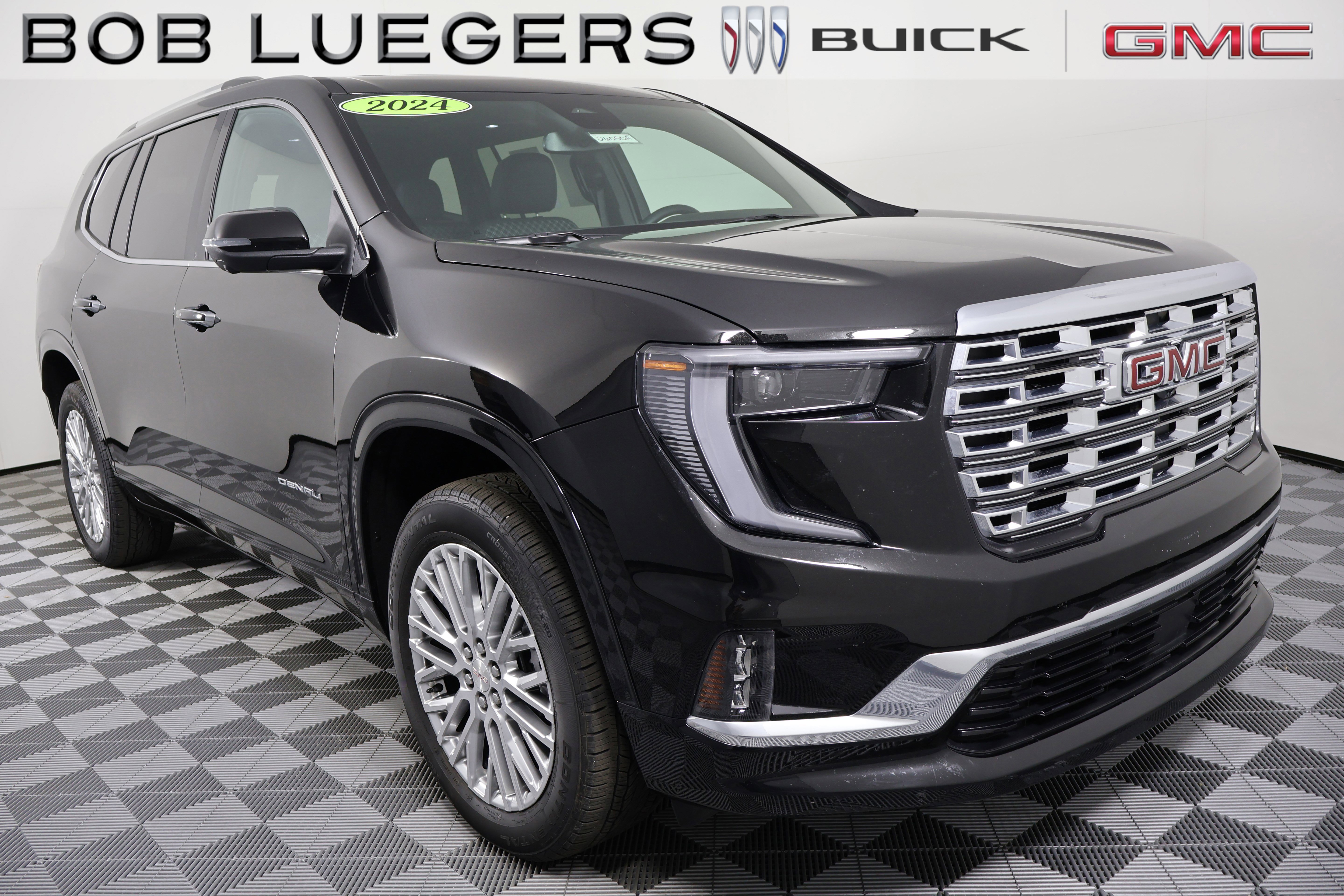 2024 GMC Acadia Denali's photo