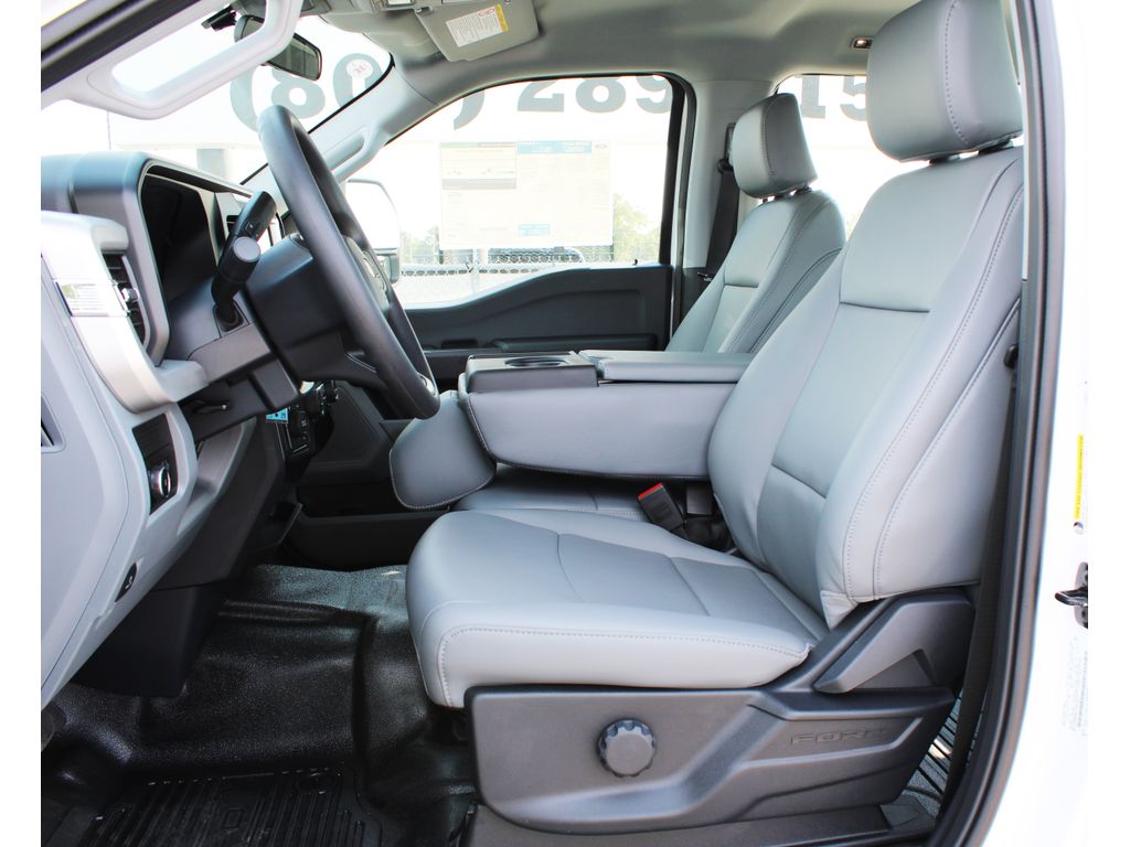 2026 Ford F-350 XL photo 4
