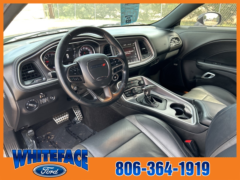 2022 Dodge Challenger SXT photo 12