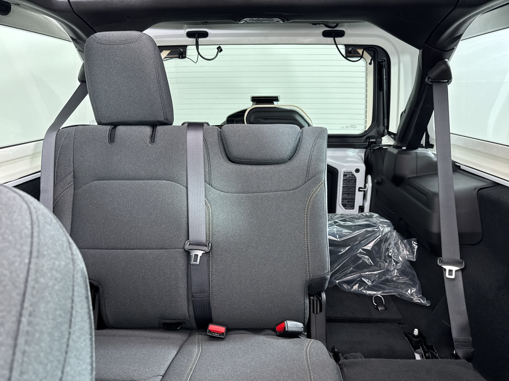 2025 Jeep Wrangler Sport S photo 4