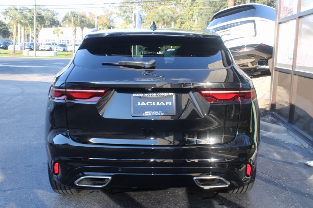 2024 Jaguar F-PACE R-Dynamic S P400 photo 5
