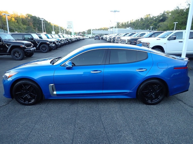 2018 Kia Stinger photo 2