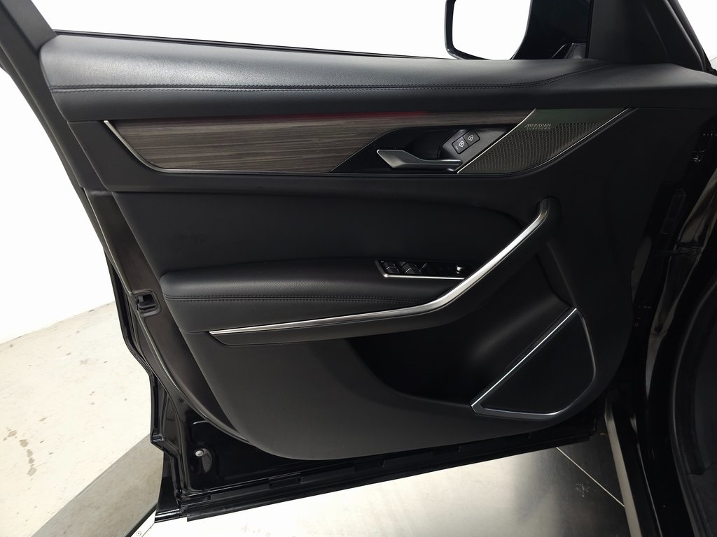 2022 JAGUAR F-PACE - Image 13