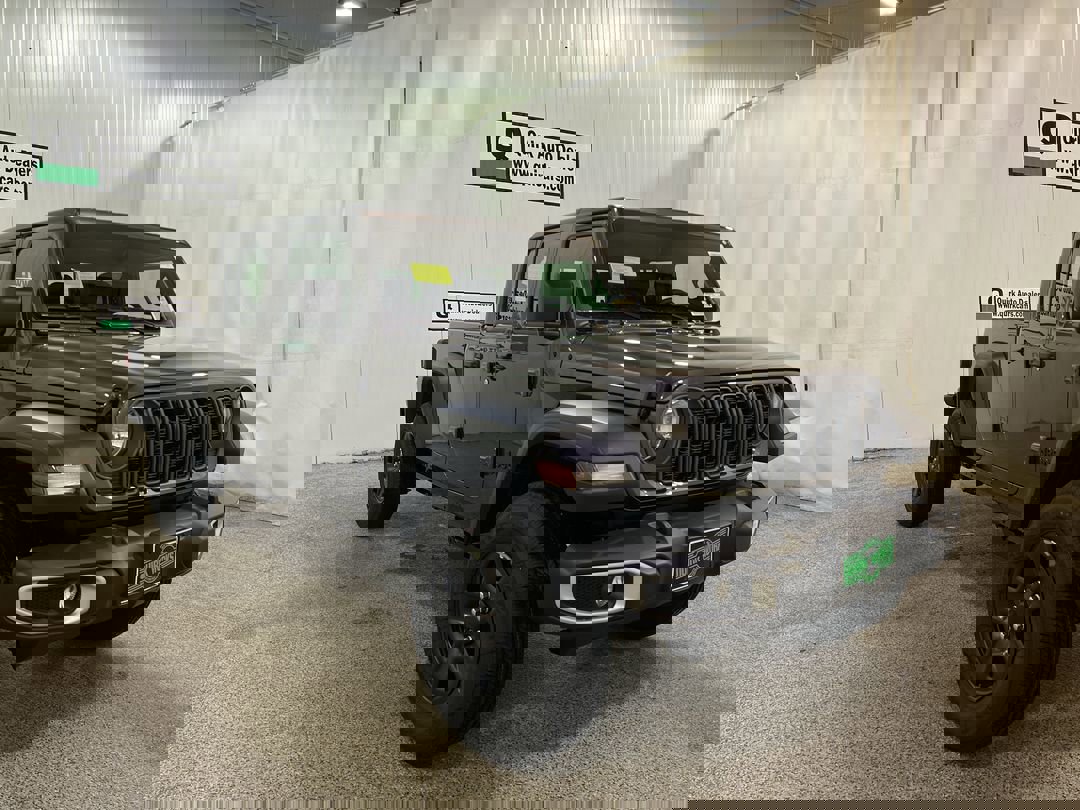 2026 Jeep Gladiator Sport's photo