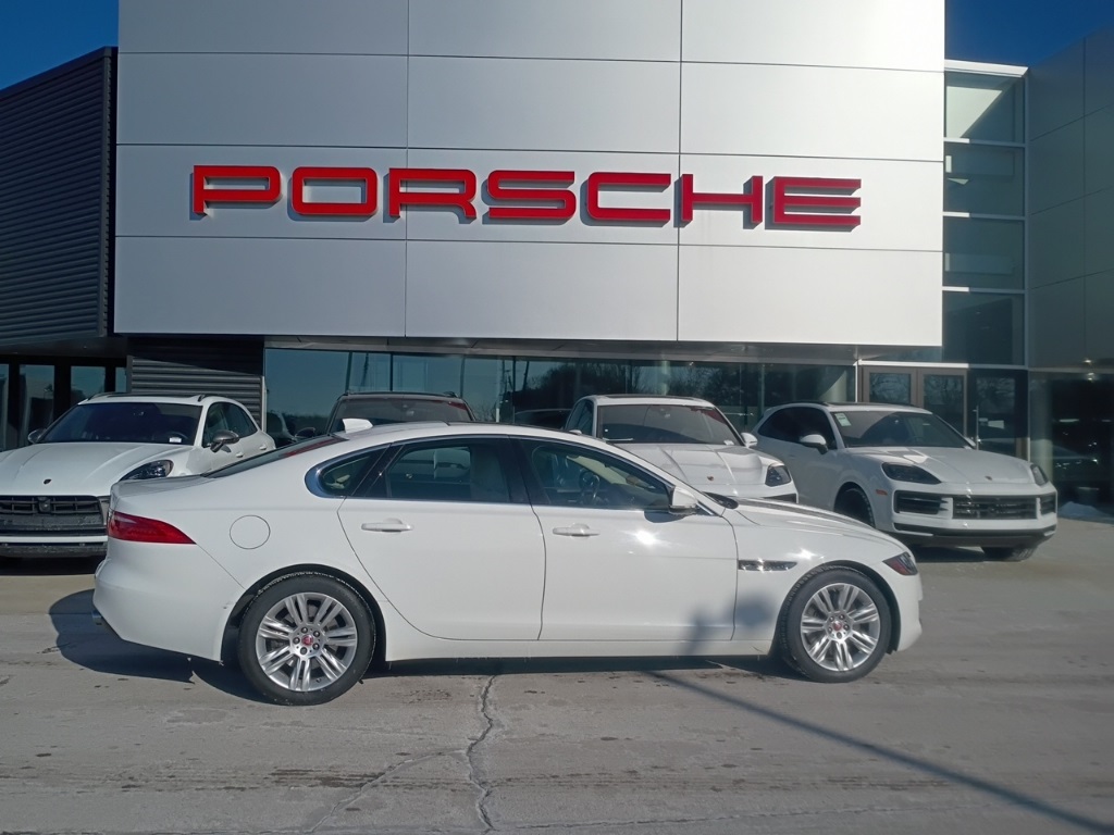 2017 Jaguar XF Premium