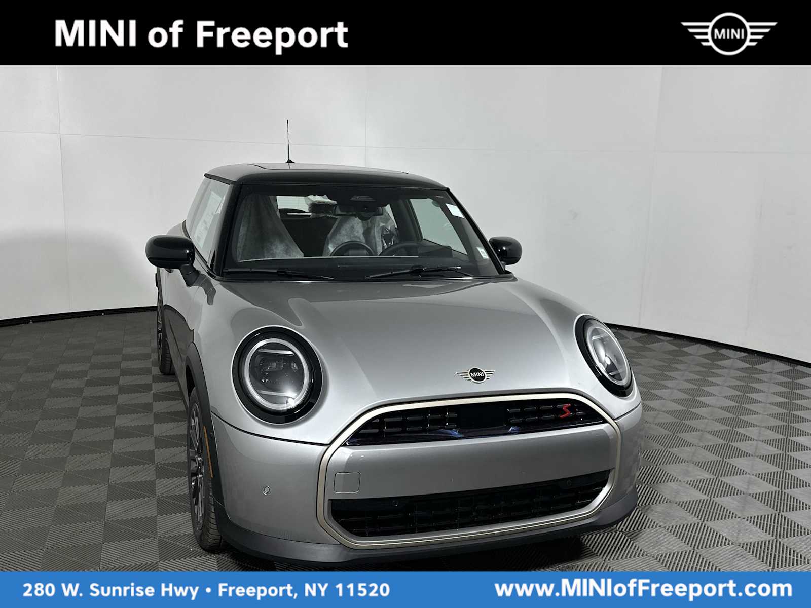2026 MINI Hardtop 2 Door S's photo