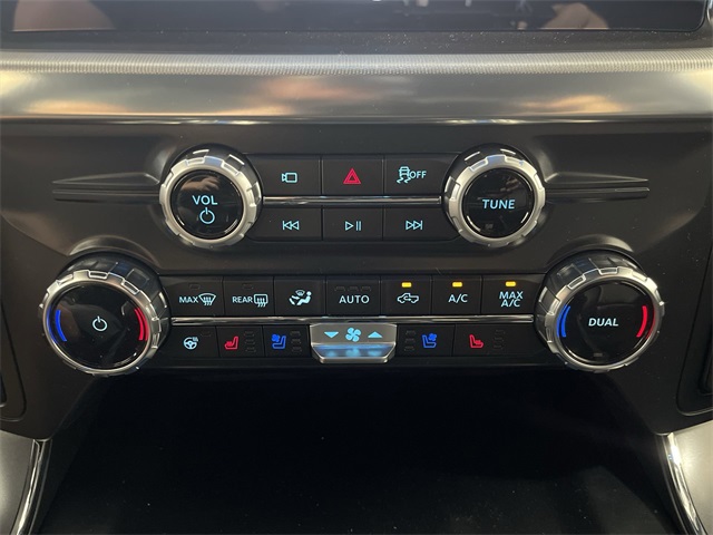 2025 Ford F-150 Lariat photo 19