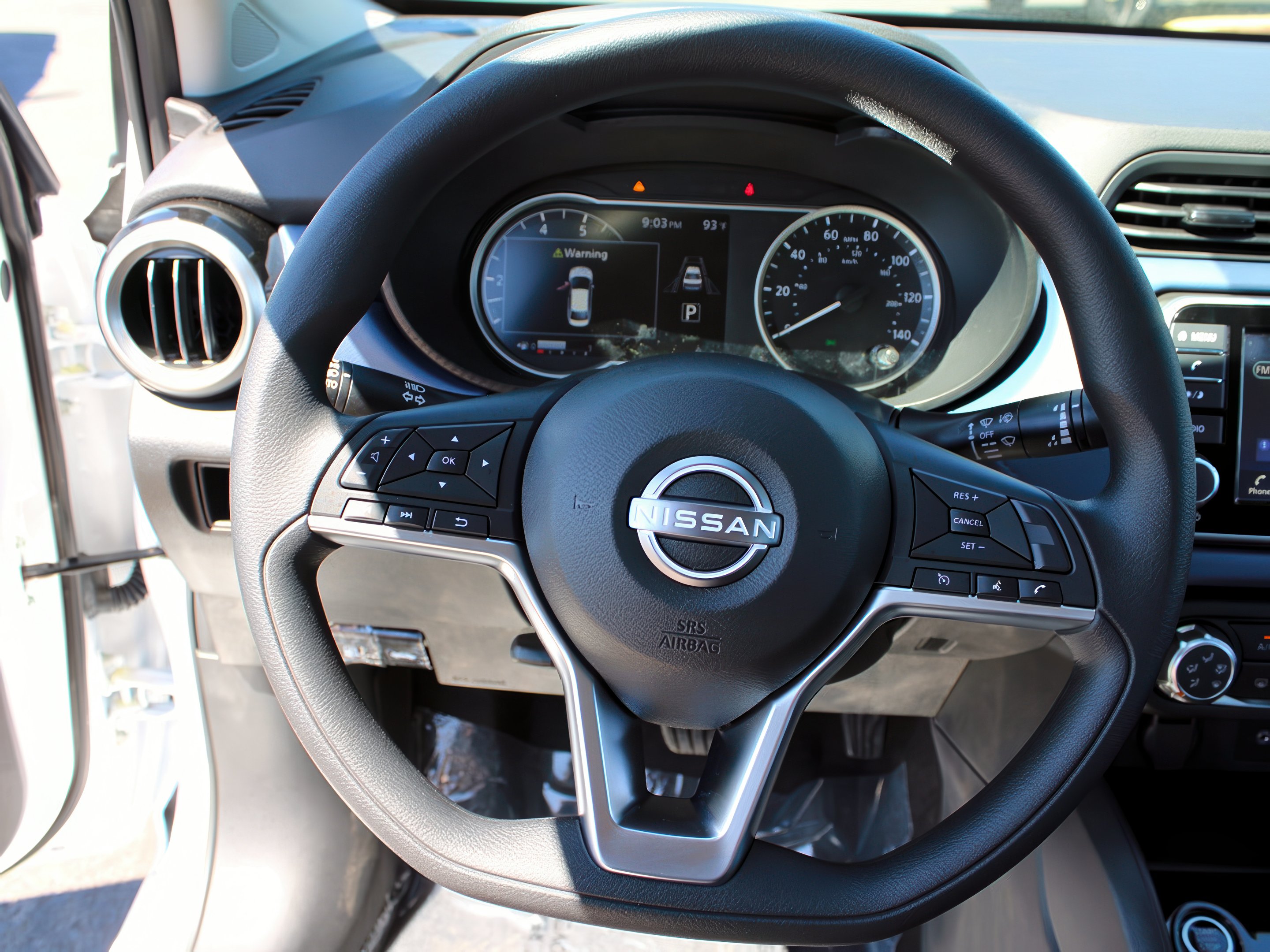 2025 Nissan Versa SV photo 12