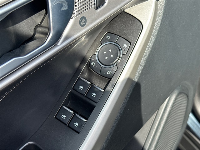 2023 Ford Explorer XLT photo 24