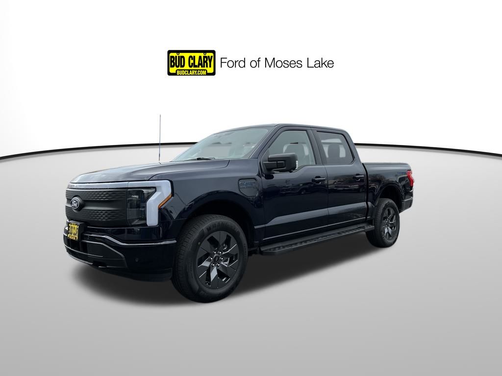 2025 Ford F-150 Lightning Flash's photo