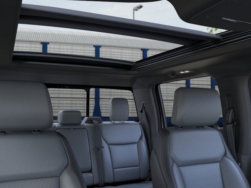 2025 Ford F-150 Lightning Lariat photo 22