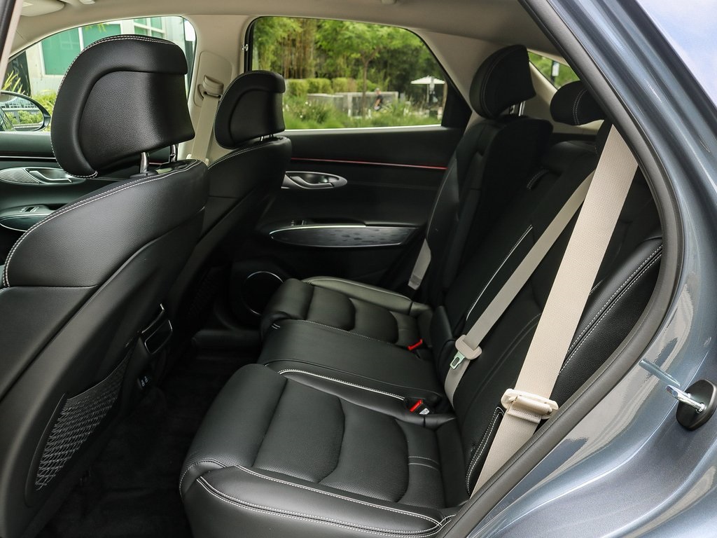 2026 Genesis Electrified GV70 photo 18