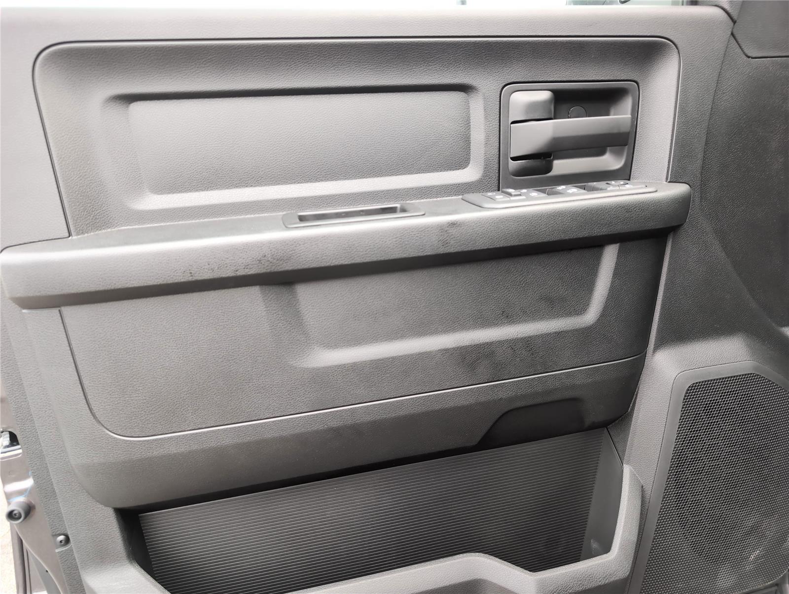 2025 Ram 2500 Tradesman photo 10