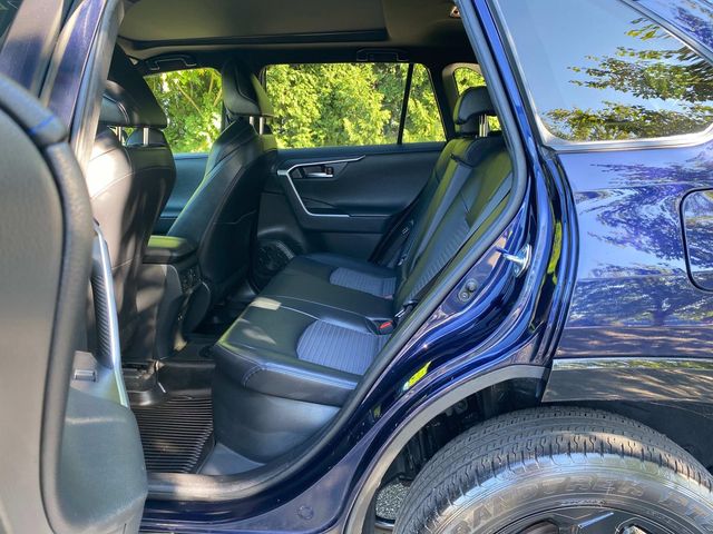 2021 Toyota RAV4 Hybrid XSE photo 8
