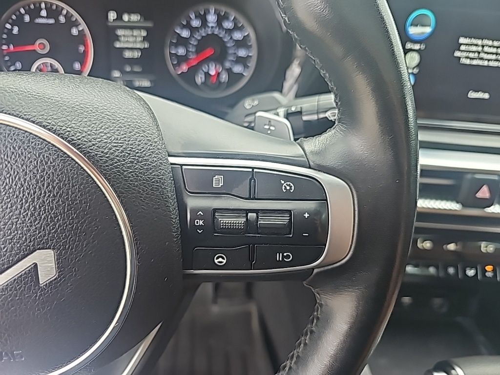 2024 Kia K5 GT photo 21