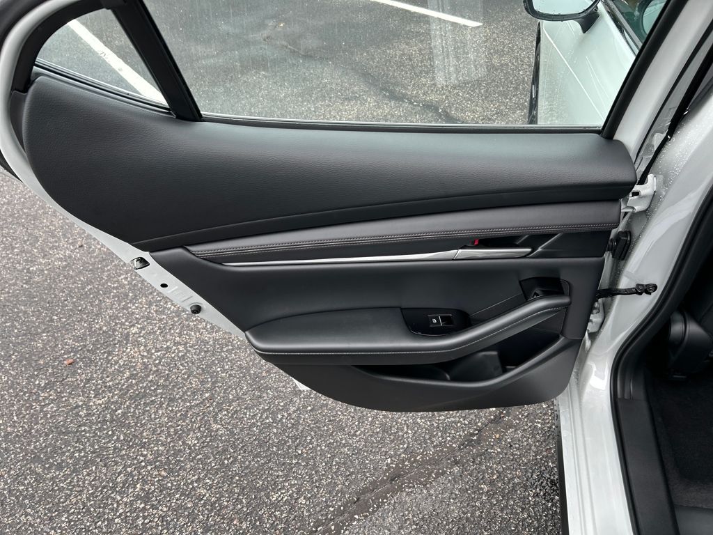2026 Mazda Mazda3 2.5 Select Sport Base photo 19