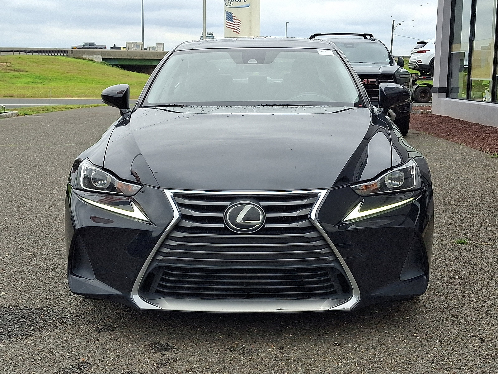2019 Lexus IS 300 AWD photo 2