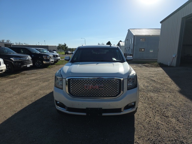 2015 Gmc Yukon XL Denali photo 2
