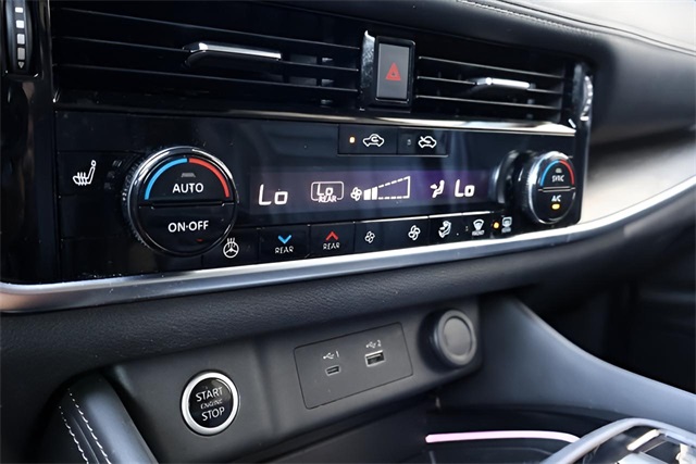 2021 Nissan Rogue Platinum photo 22