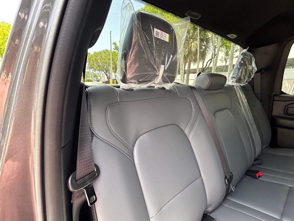 2025 Ram 1500 Tradesman photo 21