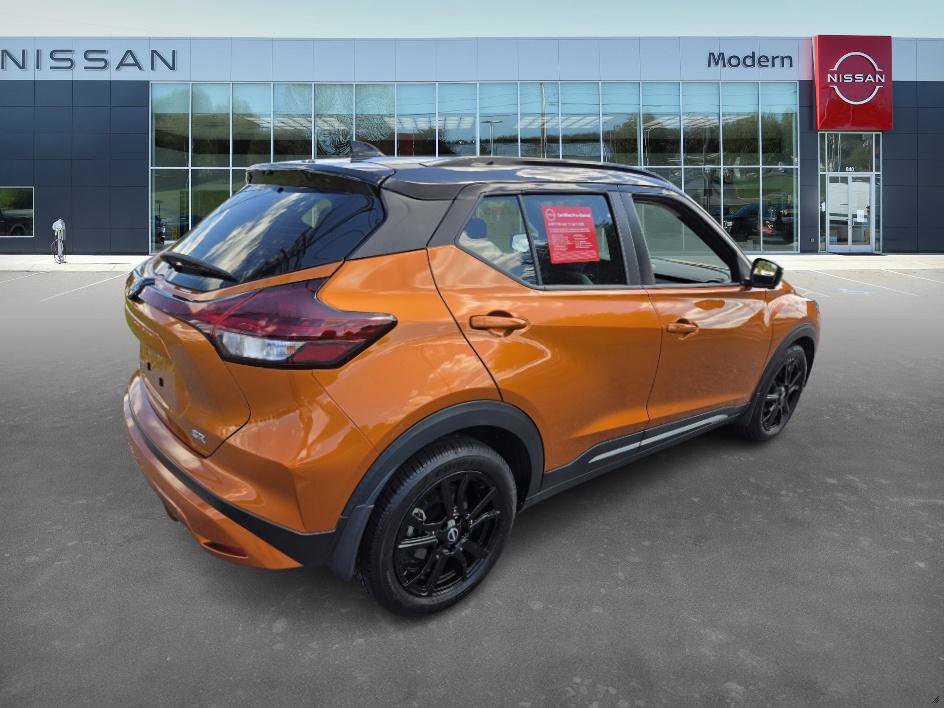2023 Nissan Kicks SR photo 5