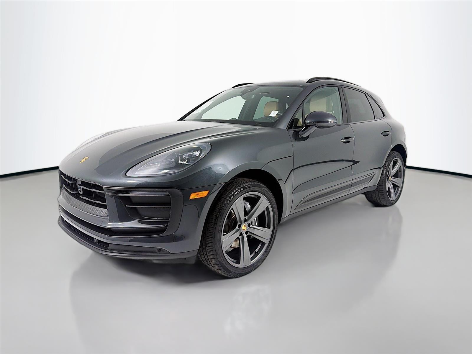 2025 Porsche Macan's photo