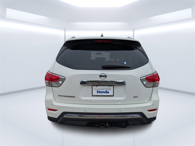 2014 Nissan Pathfinder SV photo 4