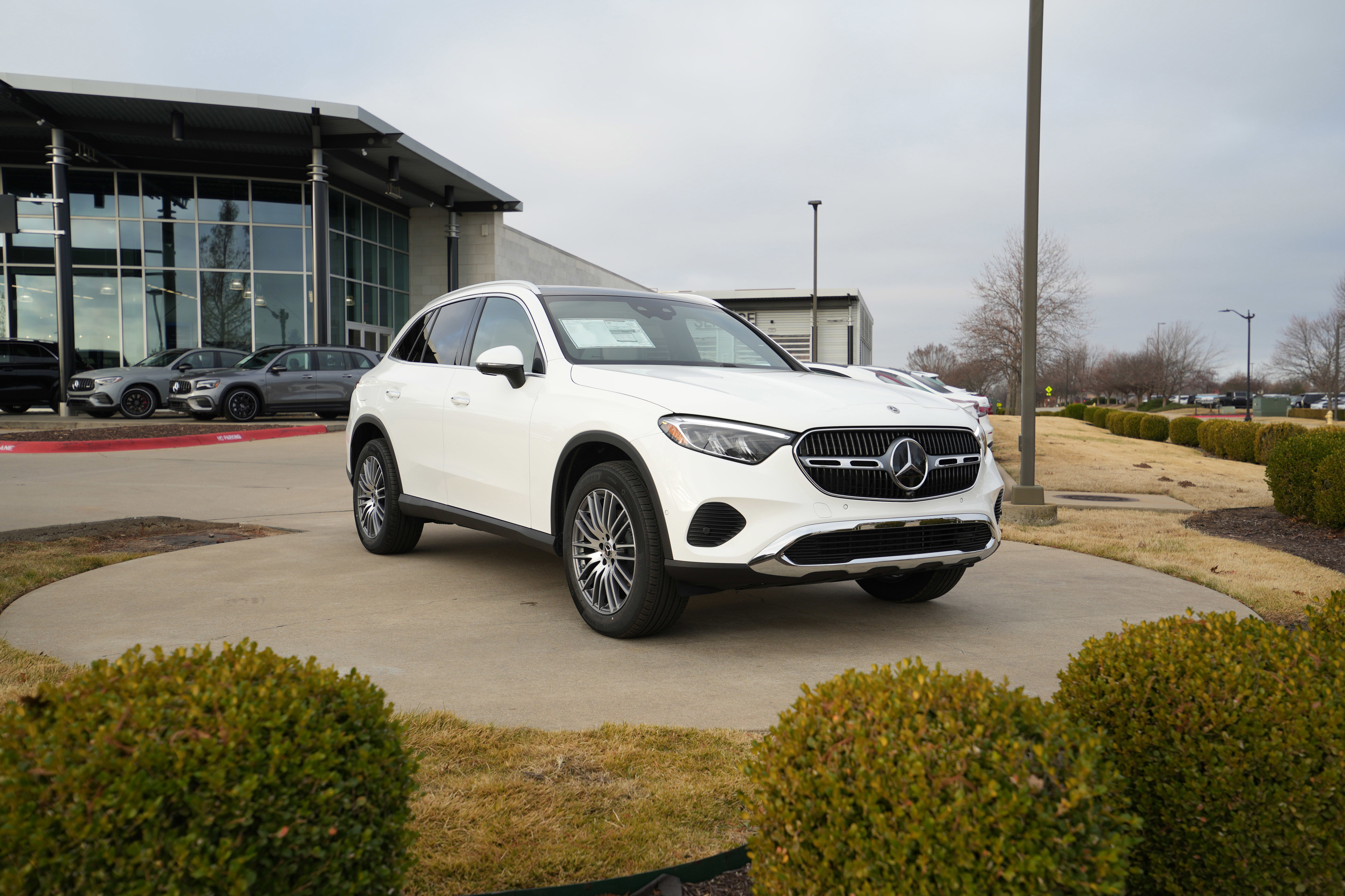 2026 Mercedes-Benz GLC Base's photo