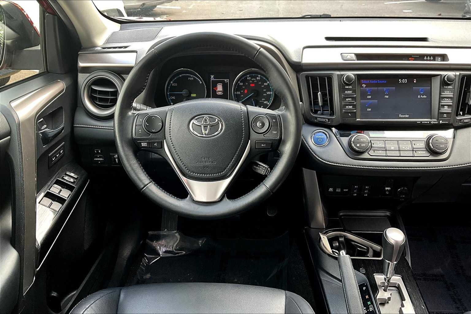 2018 Toyota RAV4 Hybrid Limited photo 5