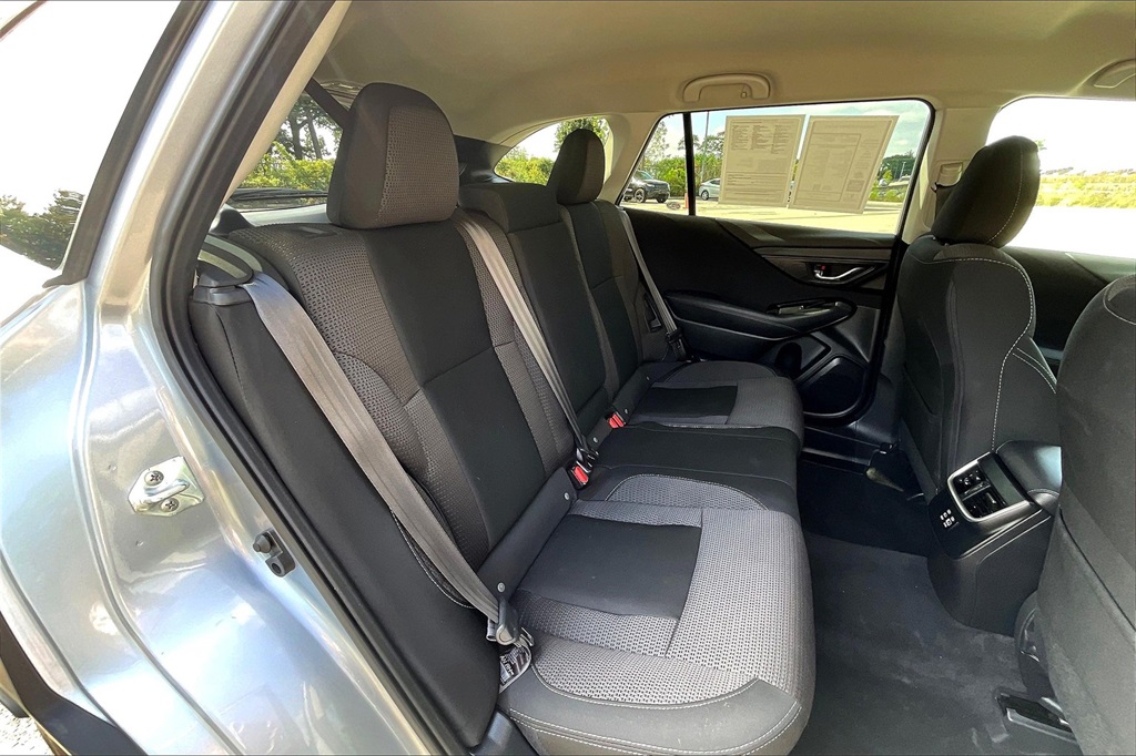 2023 Subaru Outback Premium photo 24