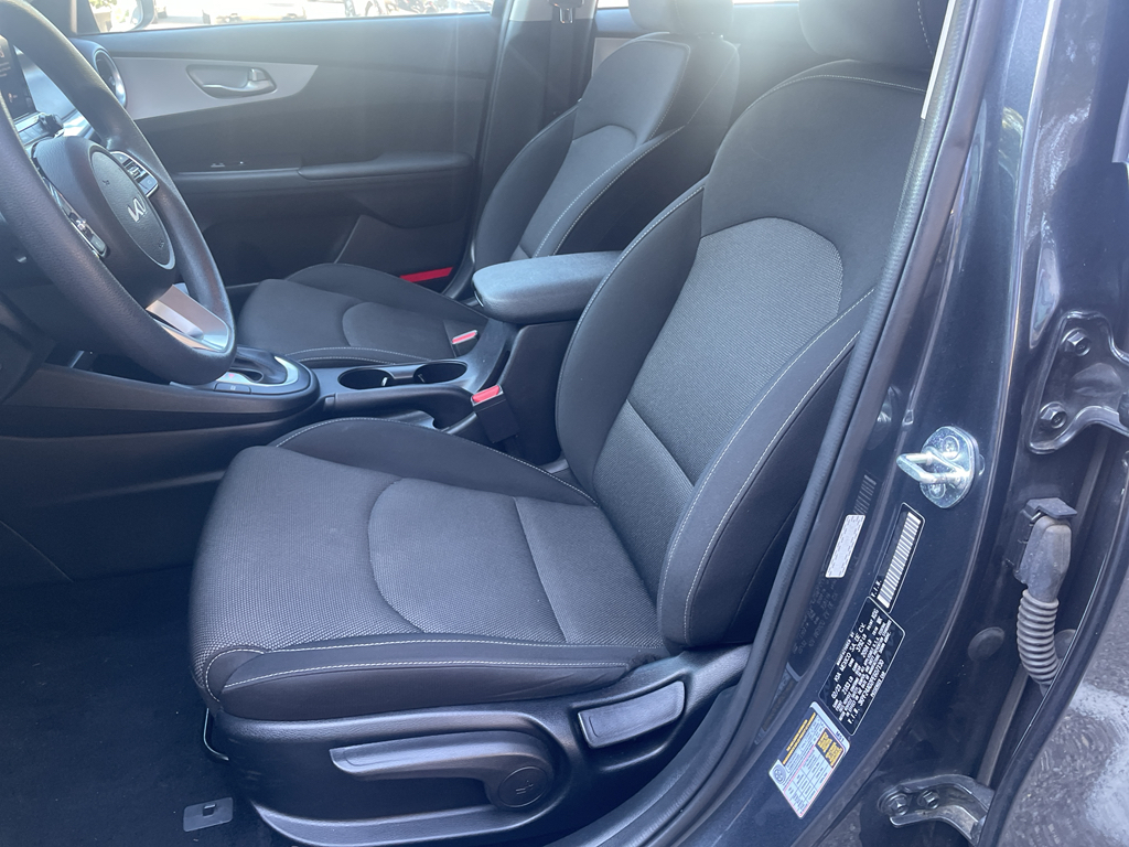 2023 Kia Forte LXS photo 12