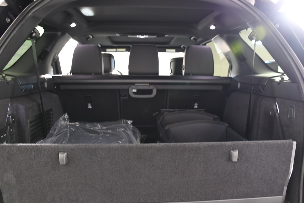 2025 Land Rover Discovery SE photo 21