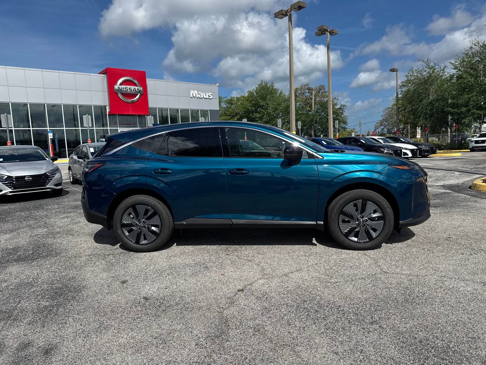 2025 Nissan Murano SL photo 4