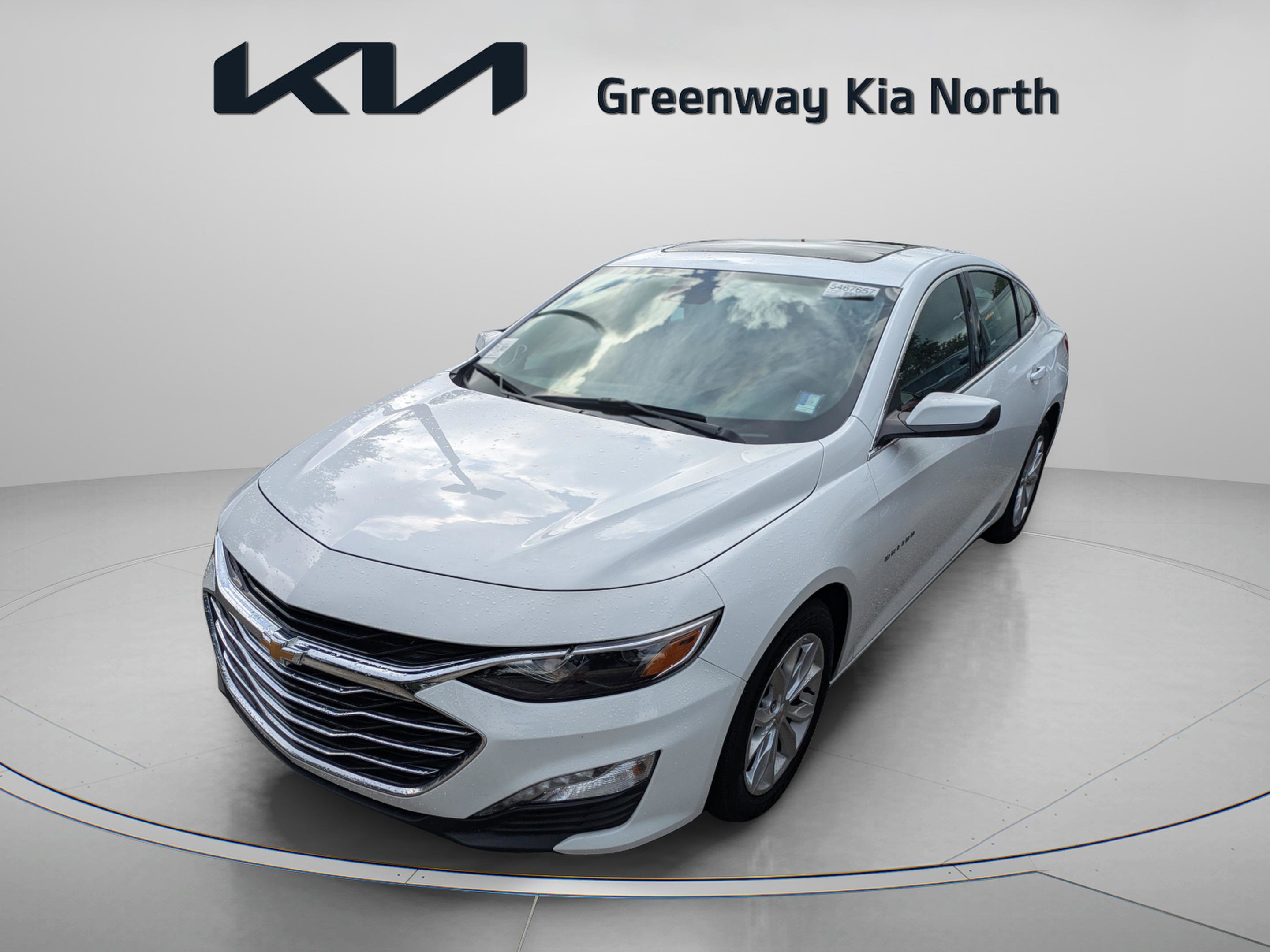 2024 Chevrolet Malibu 1LT photo 3