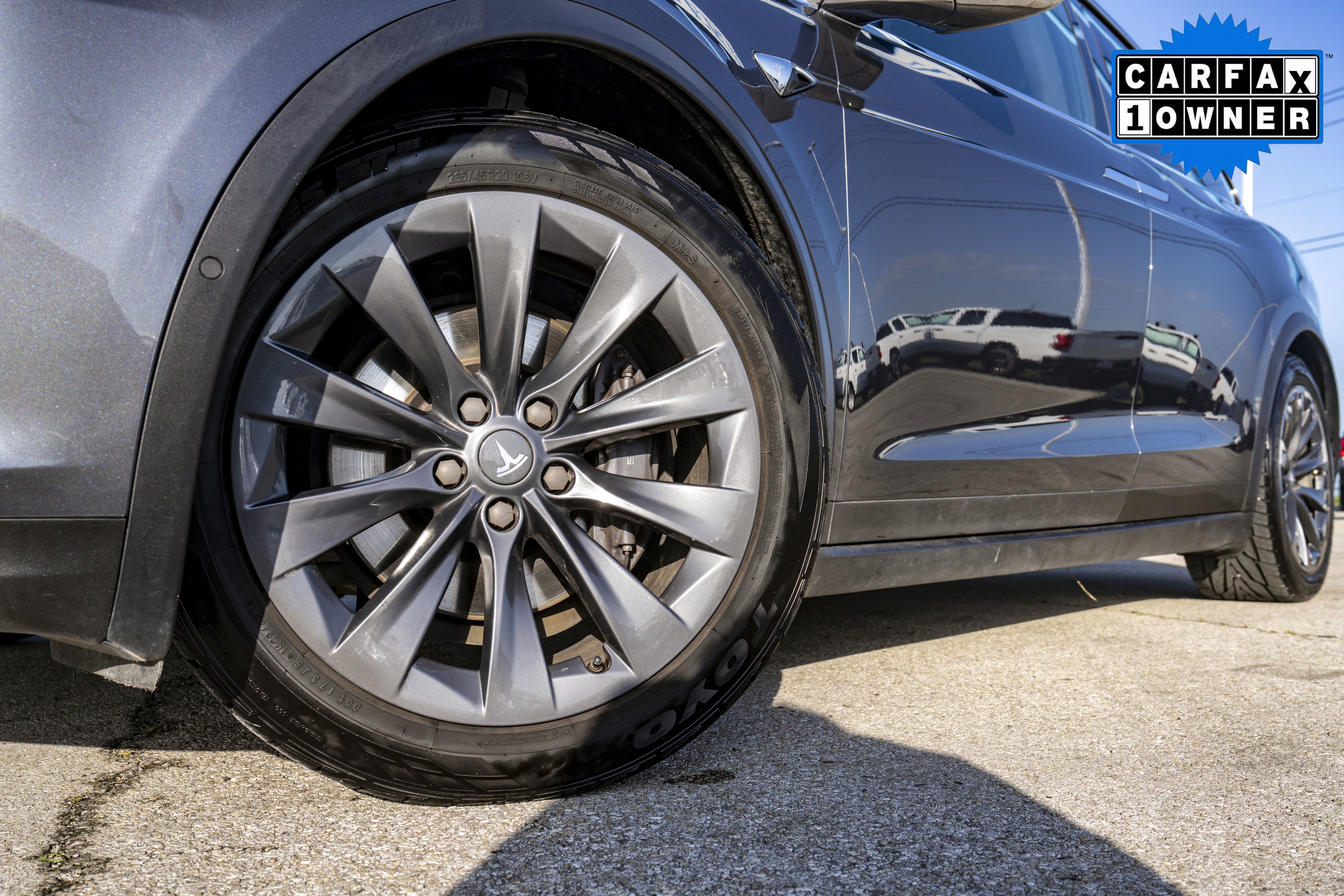 Used 2019 Tesla Model X 100D with VIN 5YJXCBE28KF156447 for sale in Austin, TX