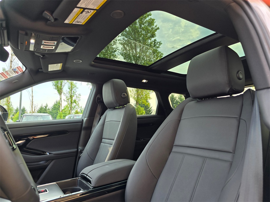 2026 Land Rover Range Rover Evoque S photo 18