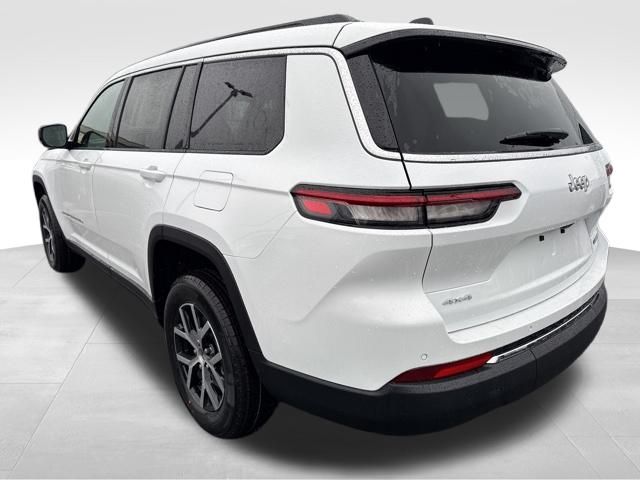 2025 Jeep Grand Cherokee Limited photo 4