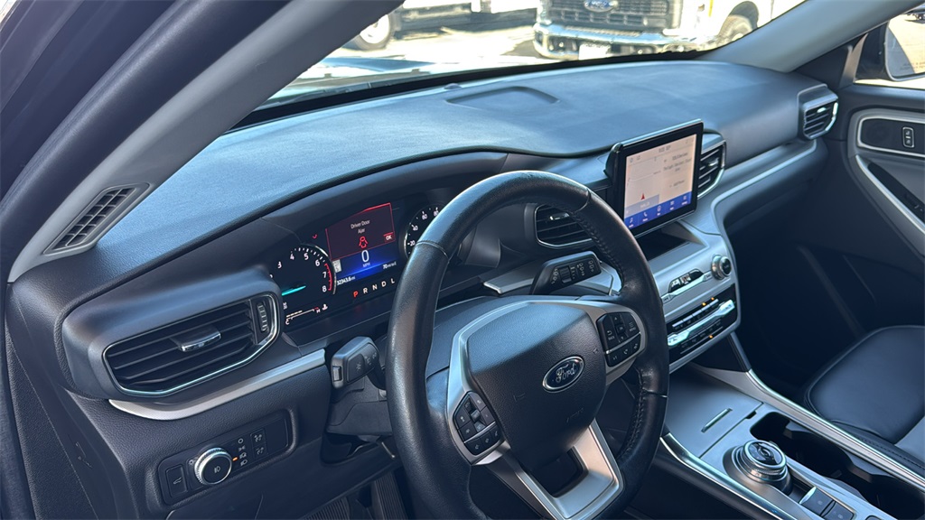 2022 Ford Explorer XLT photo 19