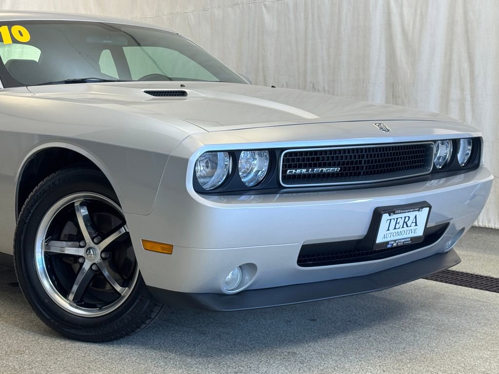 Used 2010 Dodge Challenger SE with VIN 2B3CJ4DV1AH322099 for sale in Sandwich, IL