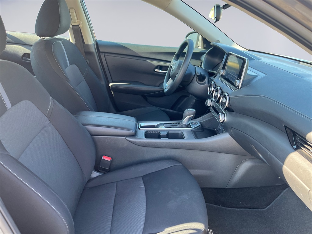 2024 Nissan Sentra SV photo 17
