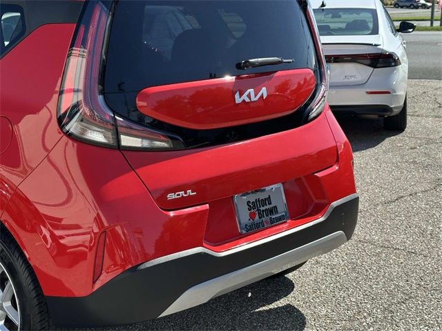 2023 Kia Soul LX photo 10