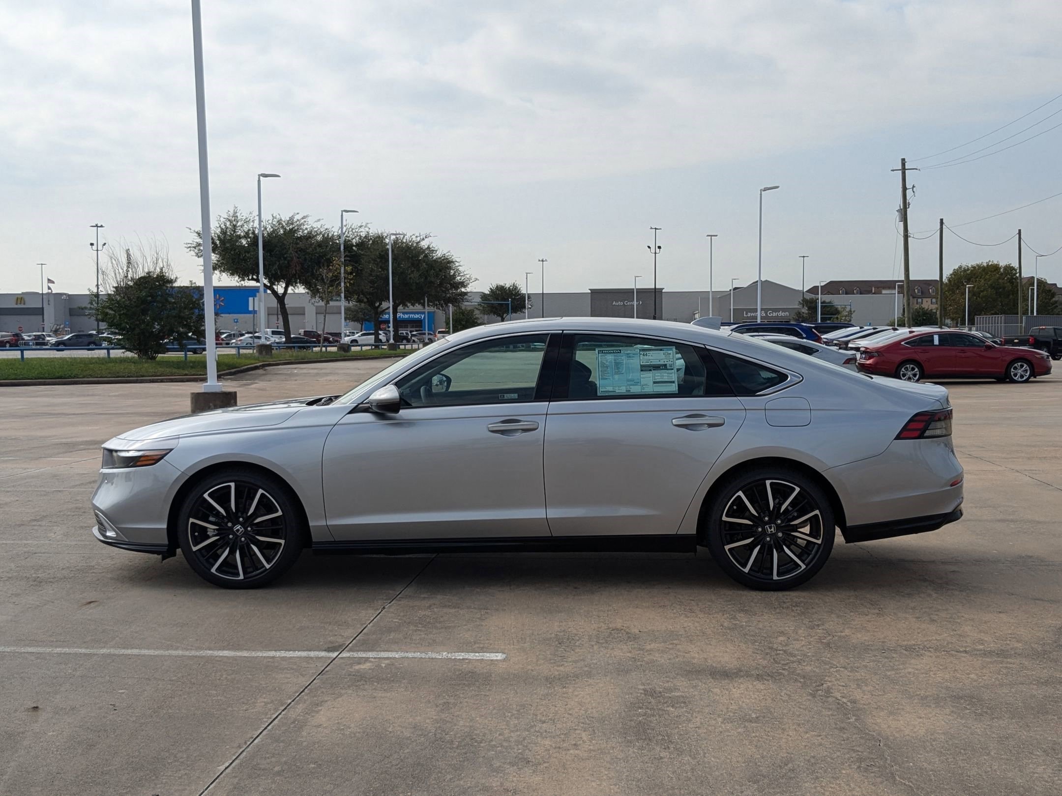 2025 Honda Accord Hybrid Touring photo 7