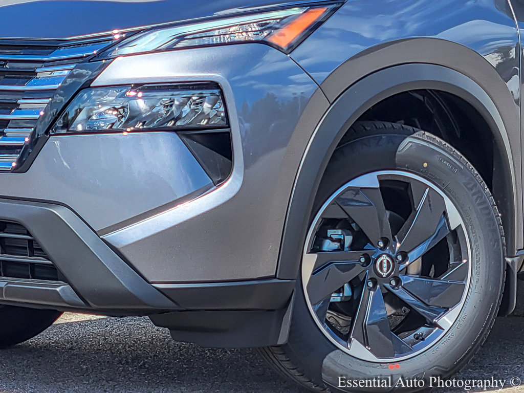 2026 Nissan Rogue SV photo 2