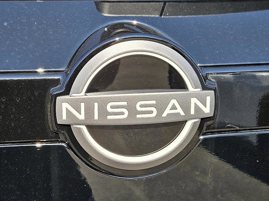 2025 Nissan Pathfinder SL photo 13