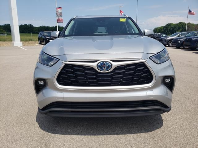 2022 Toyota Highlander Hybrid XLE photo 2
