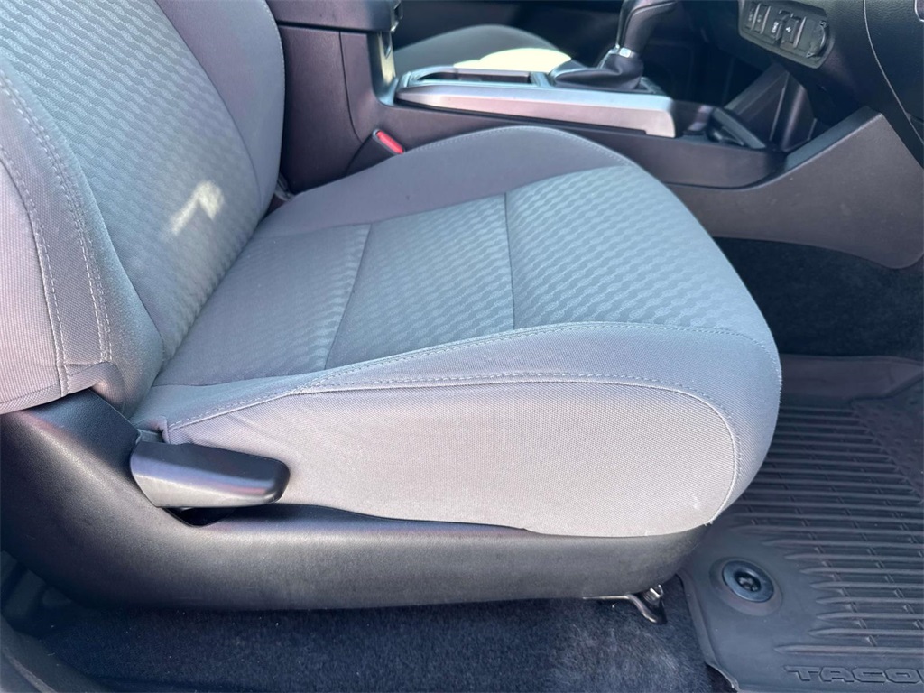 2023 Toyota Tacoma SR5 photo 11