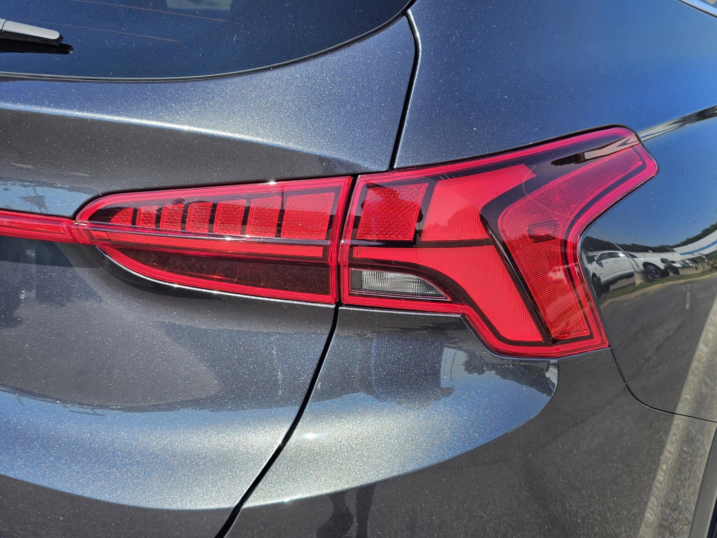 2023 Hyundai Santa Fe SEL Premium photo 9