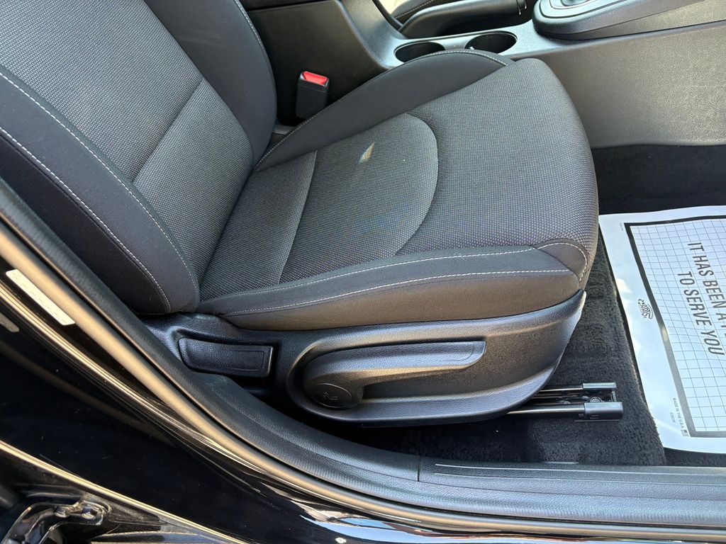 2023 Kia Forte LXS photo 22